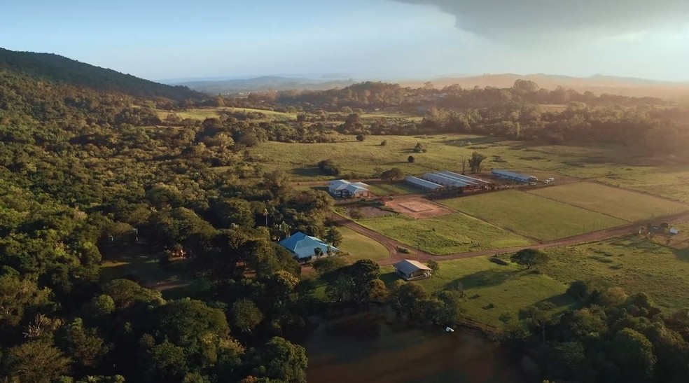 O refúgio de Ronaldinho Gaúcho, no Rio Grande do Sul — Foto: reprodução/ netflix