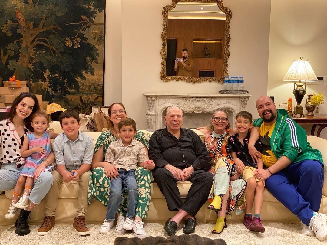 A família de Silvio Santos reunida  — Foto: reprodução/ instagram 