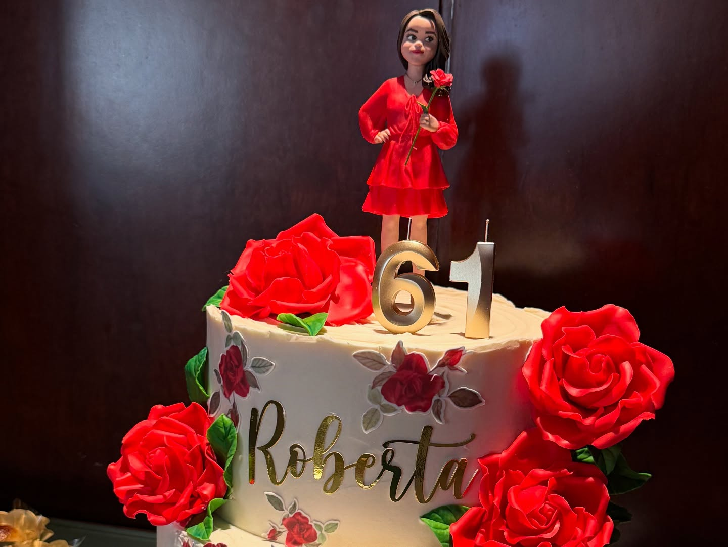 O bolo para o anivers&aacute;rio de 61 anos de Roberta, mulher de Z&eacute; Ramalho &mdash; Foto: rep/  instagram