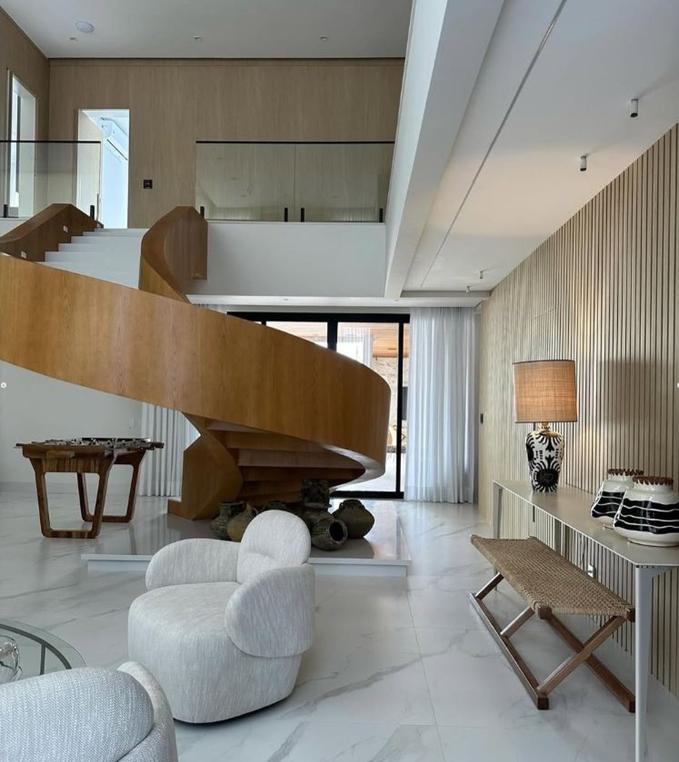 Lucas Paquetá constrói mansão para os pais — Foto: Studio Lucio Nocito/ instagram