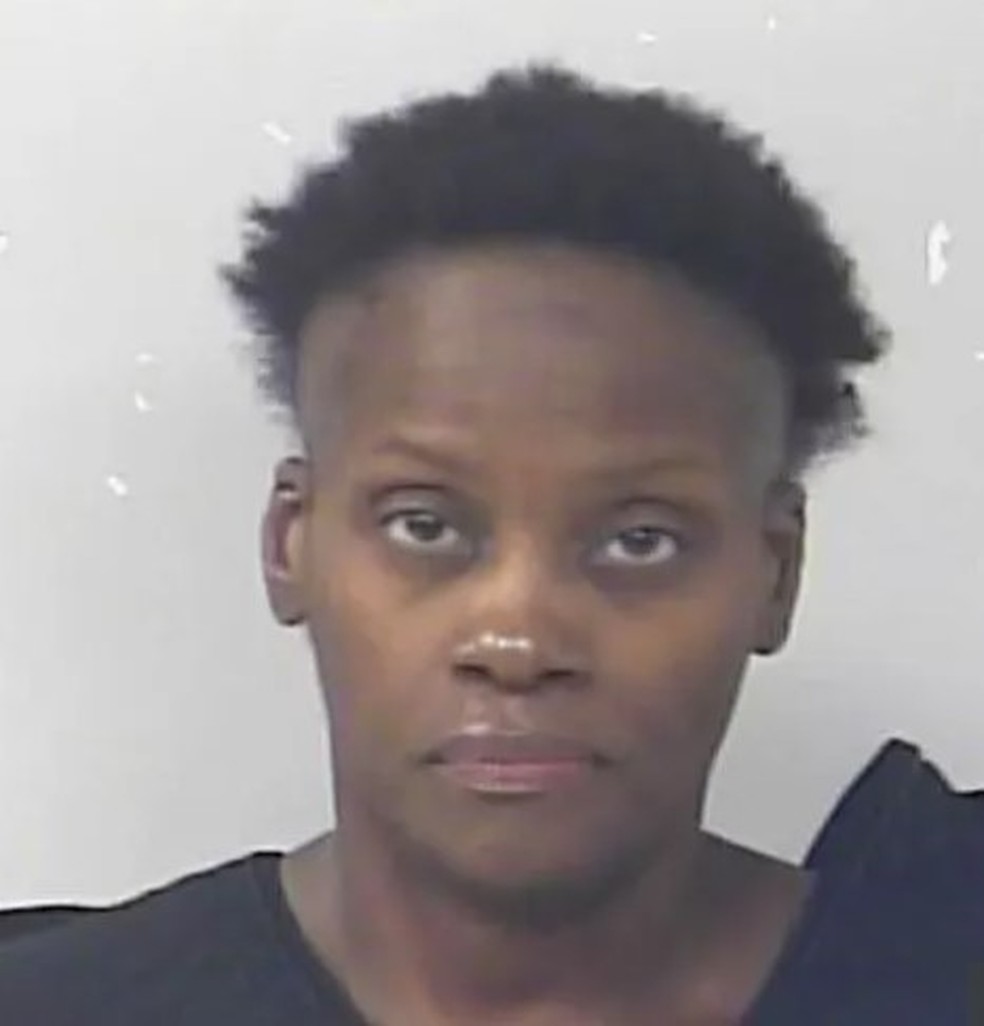 Rhonda Paulynice, de 31 anos, matou o filho, de 6, durante sessão de 'exorcismo' — Foto: Reprodução